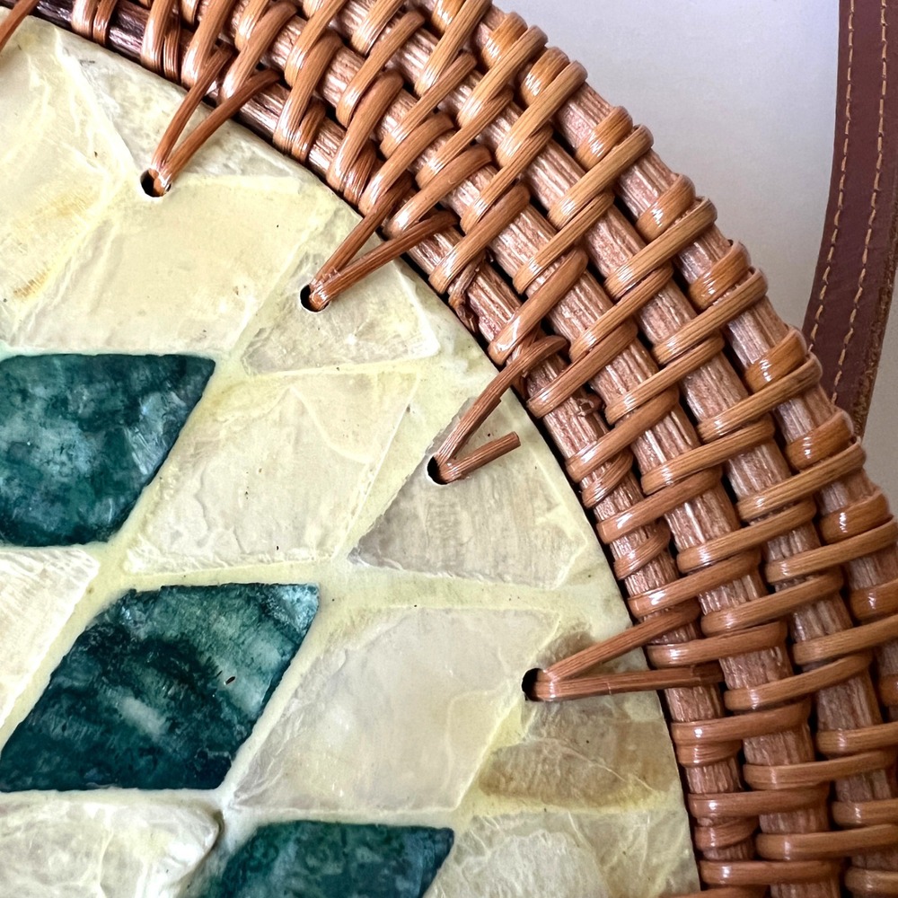 Round Rattan Crossbody Bag Capiz Shell Mosaic Boho Coastal Woven Purse - Picture 3 of 14